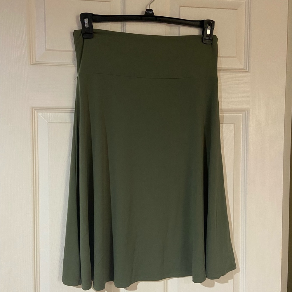 Lularoe hunter green skirt